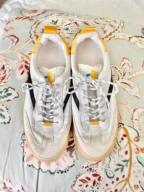White & Yellow Women's Low-Top Sneakers